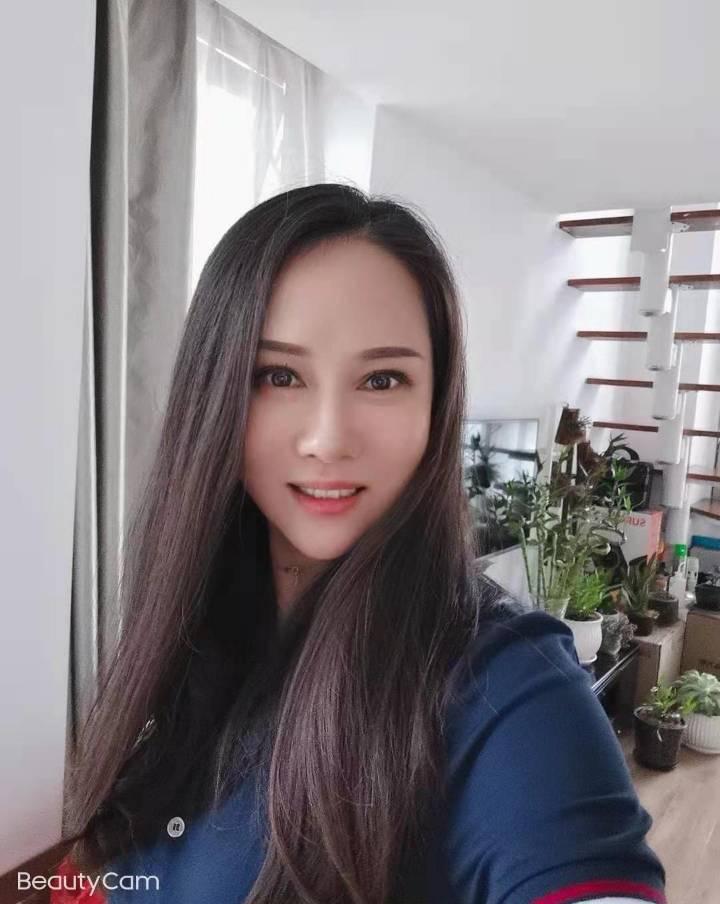 自己开发的妹子，身材好，值得推荐！